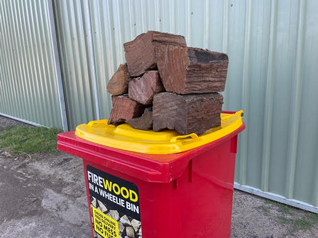 Standard split seasoned fire wood